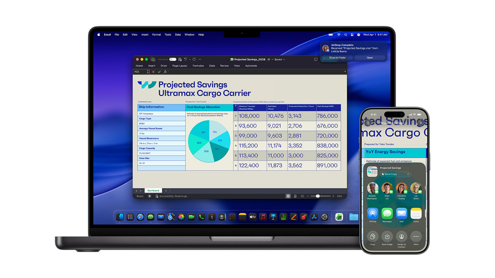 På en Mac og en iPhone vises et Excel-dokument. På en Mac vises macOS Tahoe-skjermspareren i bakgrunnen.