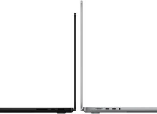 MacBook Pro 14 дюймів і 16 дюймів розташовані спинка до спинки, щоб показати різницю в розмірах і підкреслити тонкий профіль