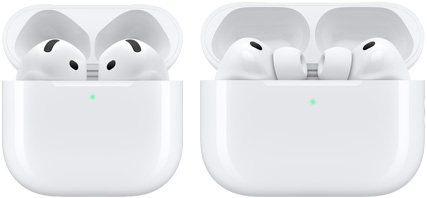 白色 AirPods 5 與白色 AirPods Pro 3：耳機放在打開的白色充電盒中，每個充電盒上都亮著綠色的狀態指示燈