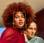 Die Automatische Ausrichtung in Fotos hebt die Gesichter von Personen hervor
